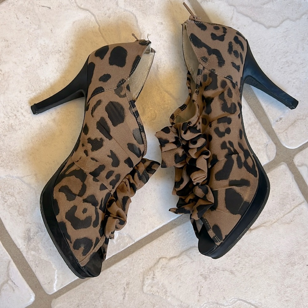 Open Toe Leopard Print Heels